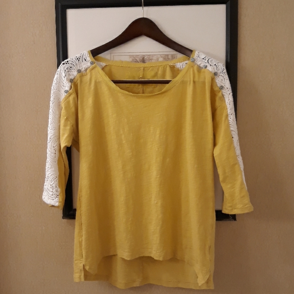 Anthropologie Little Yellow Button Shirt Size M